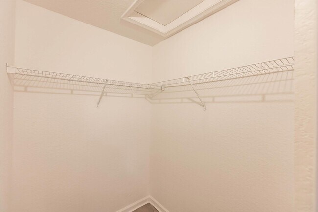 Building Photo - 853 Imperial Lake Rd