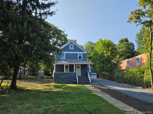 Building Photo - 783 NY-25A