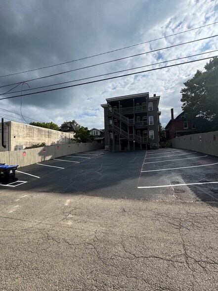 Building Photo - 1233 Bardstown Rd