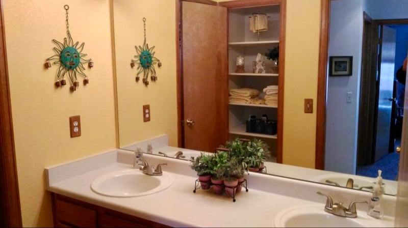 Building Photo - 6297 E 122nd Ave