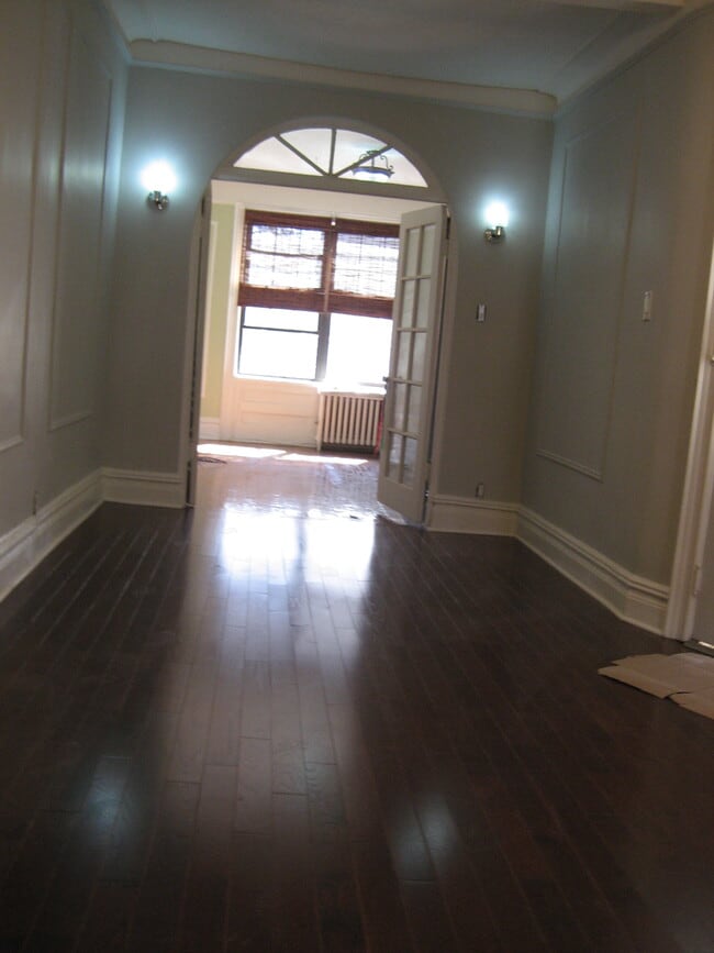 Livingroom looking into bedroom - 2234 41st St