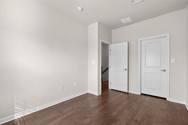Building Photo - 9408 Adelaide Ln