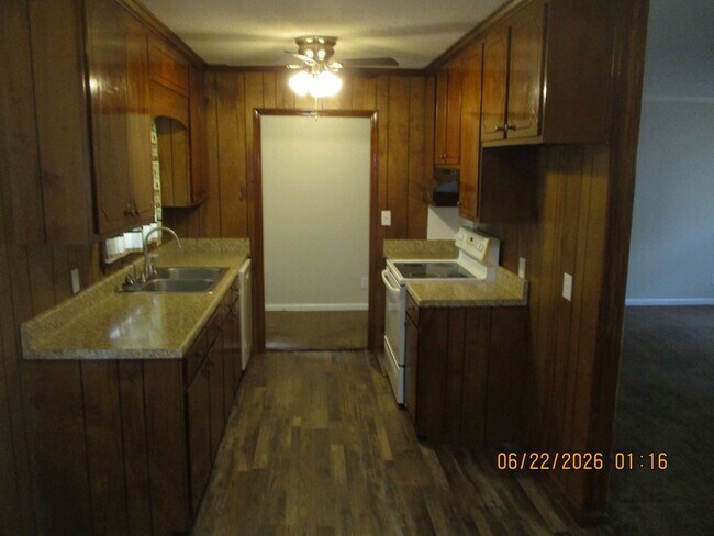 Building Photo - 1108 Duke Ln
