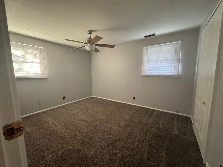 Building Photo - 1900 Beck Ln