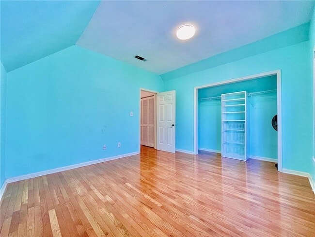 Building Photo - 220 Berean Ave SE