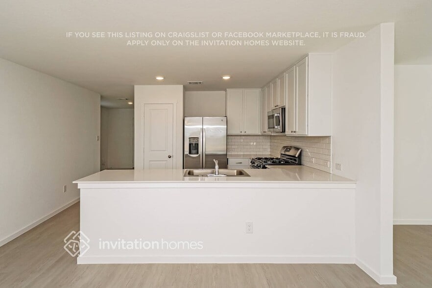 Building Photo - 1616 Hummock Steep