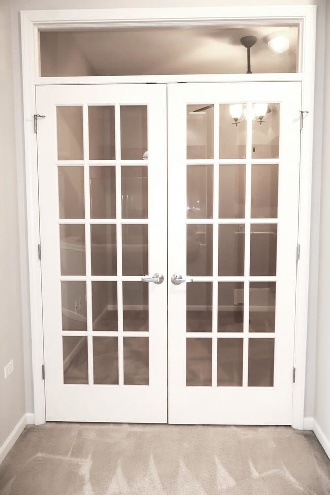 Building Photo - 390 Western Ave