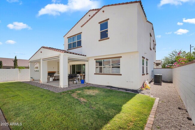 Building Photo - 9418 E Theia Dr
