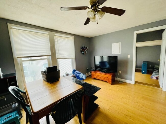 Building Photo - 3 N Main St