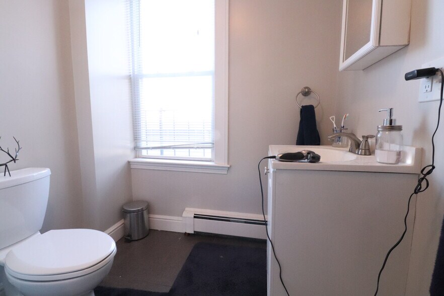 Building Photo - 4 Belvidere Pl