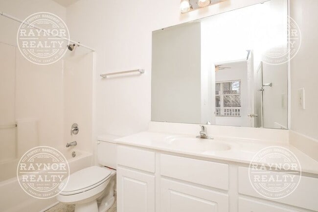 Building Photo - 508 S Person St