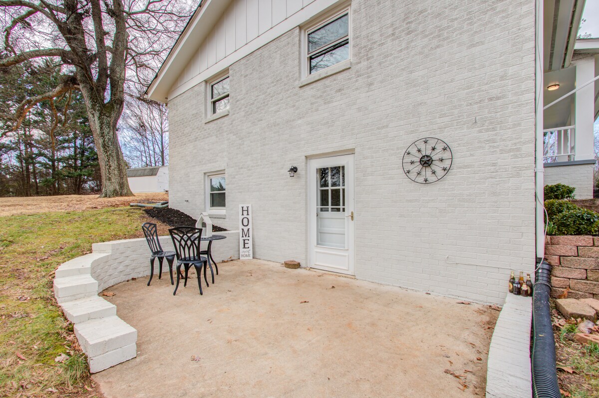 Building Photo - 5007 Dogwood Dr