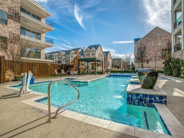 Building Photo - 15875 Spectrum Dr