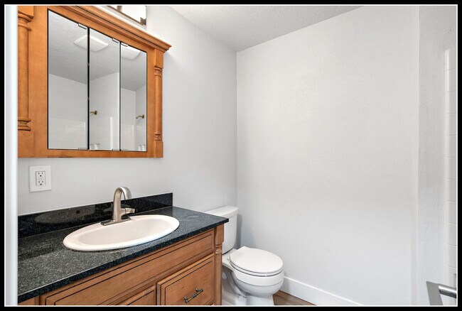 Building Photo - 3 Acre Horse Ranch & Home Rental SE Boise ...
