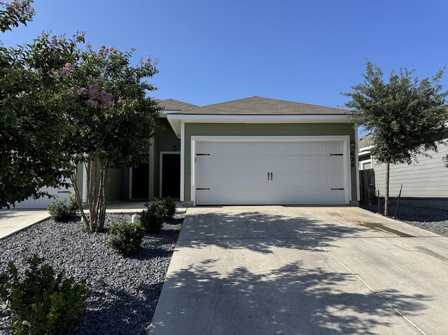 Primary Photo - 624-626 Heather Way