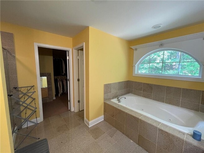 Building Photo - 5408 Spelman Dr