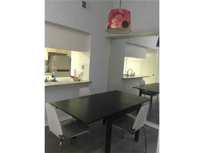 Building Photo - 2311 Nueces St