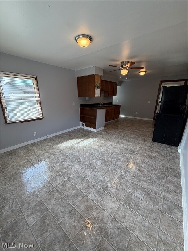 Building Photo - 155 Garfield Ave