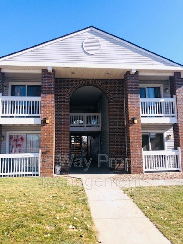 Building Photo - 2856 17th Ave