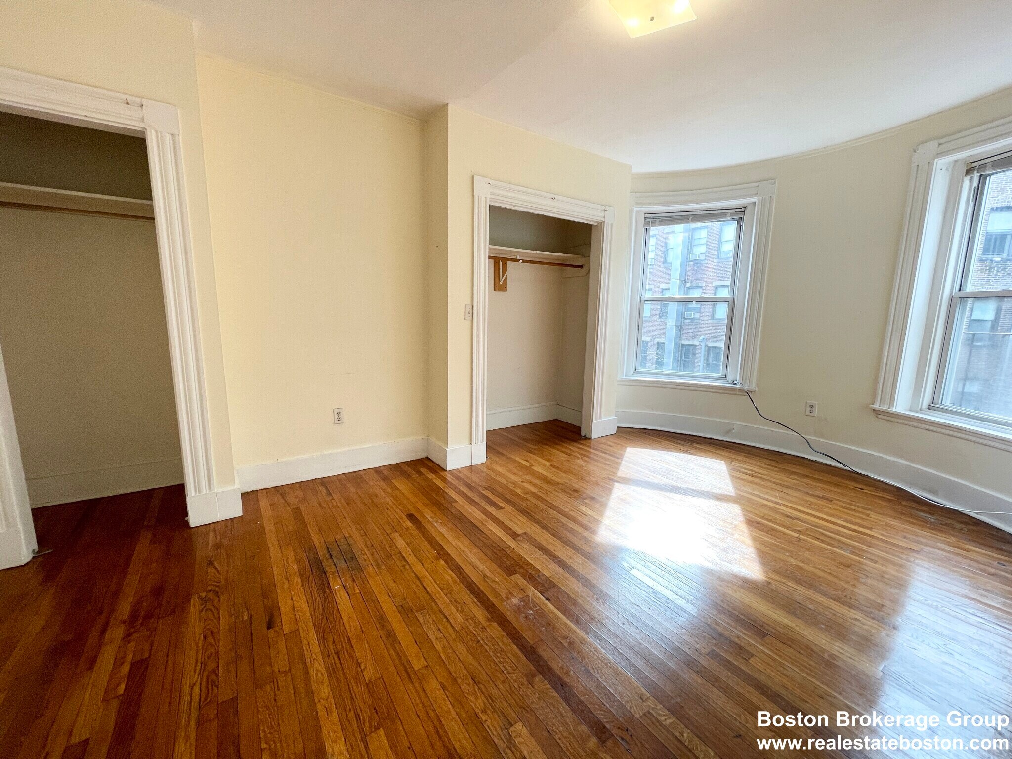 Building Photo - 76 Saint Stephen St