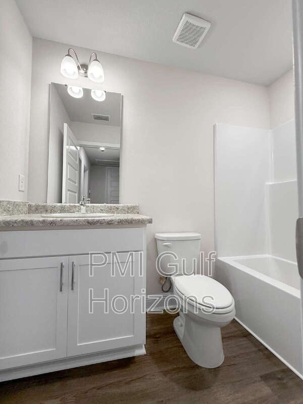 Building Photo - 1306 Leeway Dr