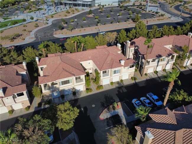 Building Photo - 251 S Green Valley Pkwy