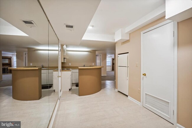 Building Photo - 7722 Desdemona Ct