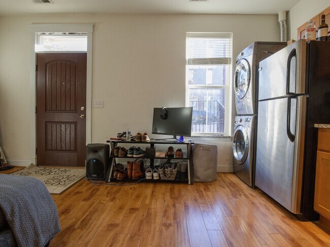 Building Photo - The Fountain Square Apartments