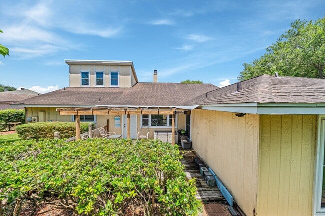 Building Photo - 13139 Birch Grove Dr
