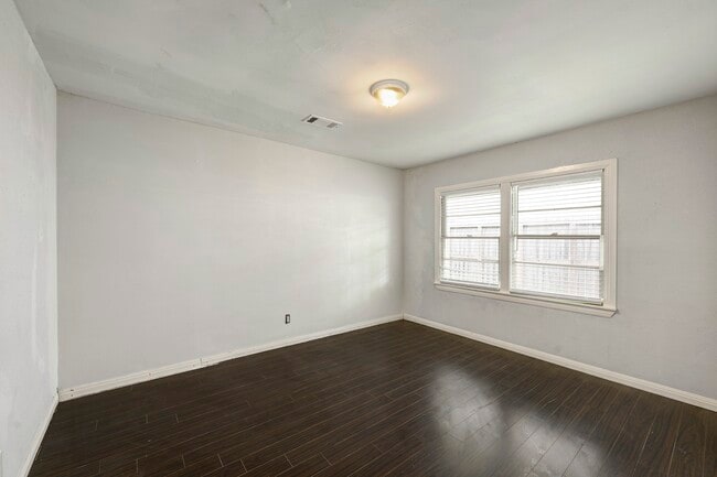 Building Photo - 4626 Evergreen St