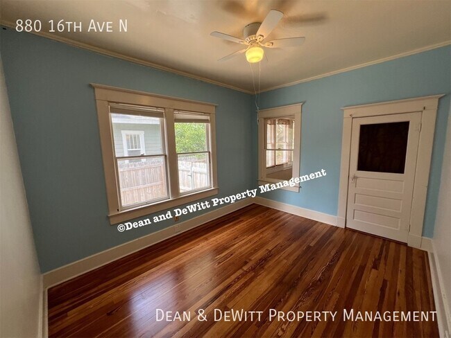 Building Photo - 880 16th Ave N