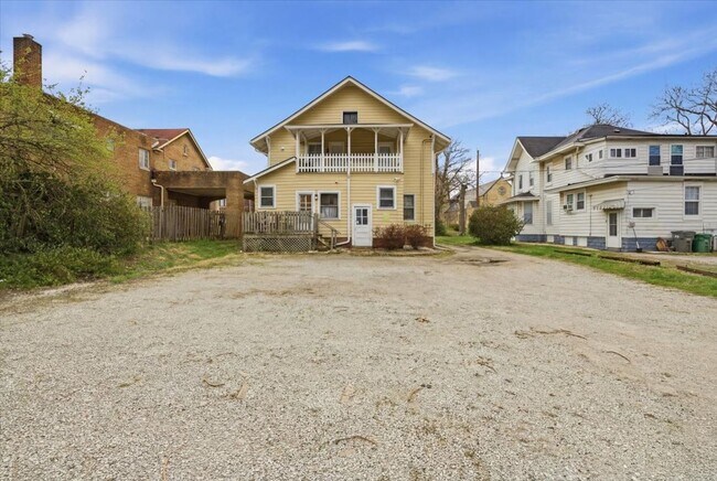 Building Photo - 5334 E Washington St