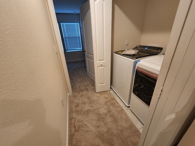 Building Photo - 875 Gate Run Rd