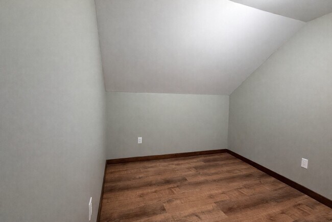 Building Photo - 47 Boutwell St