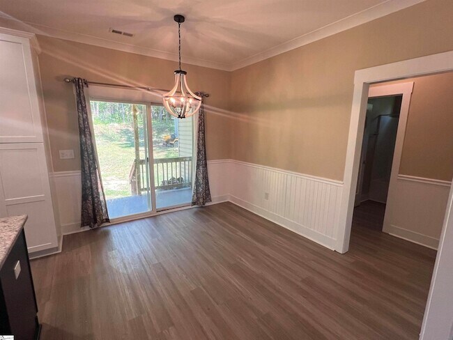 Building Photo - 103 Angler Dr