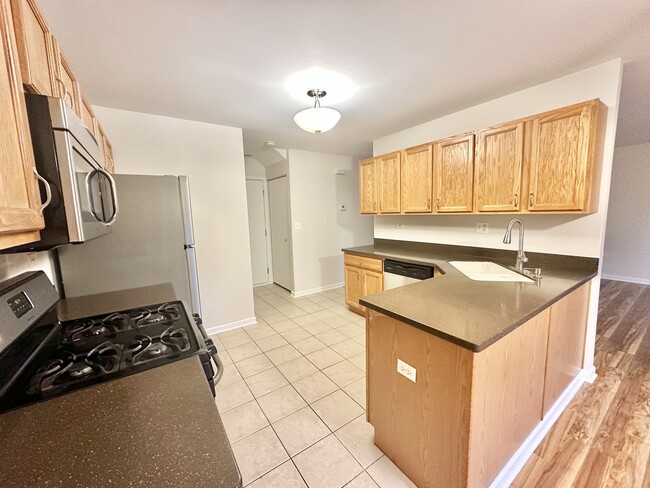 Building Photo - 16033 Tiger Dr