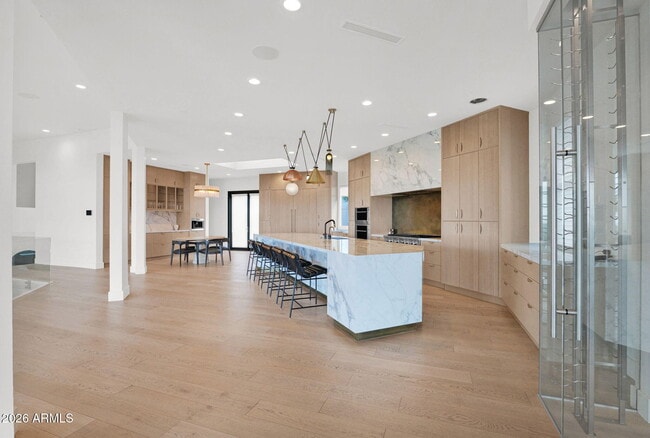 Building Photo - 5632 Camelback Canyon Dr