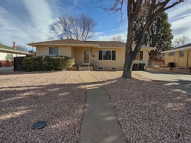 Primary Photo - ALL PROSPECTIVE TENANTS MUST SUBMIT A $58 ...