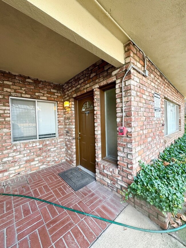 Building Photo - OL2441