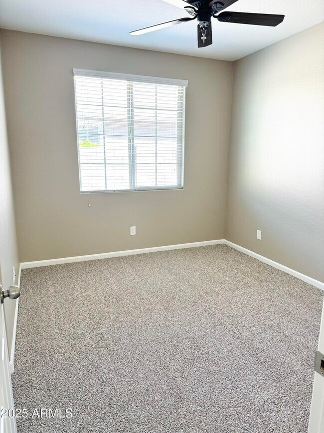 Building Photo - 3253 S Miller Dr