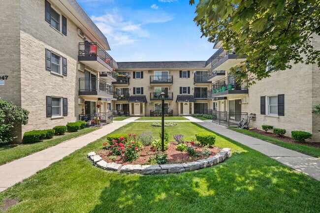 Primary Photo - 1039 N Harlem Ave