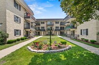 Building Photo - 1039 N Harlem Ave