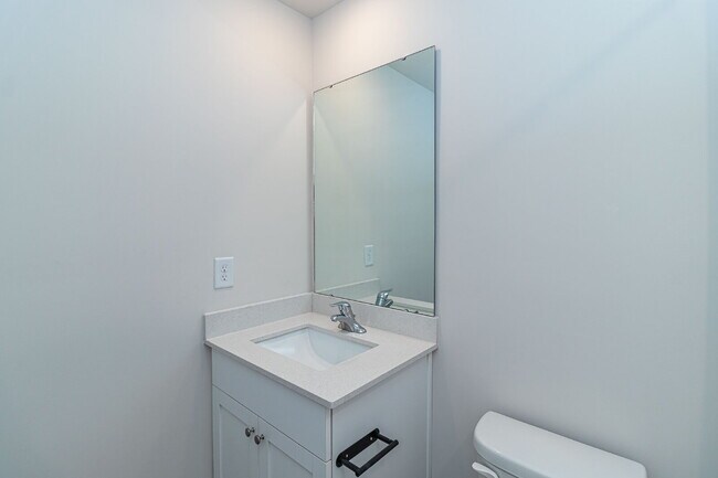 Building Photo - 211 Seymour Vlg Dr