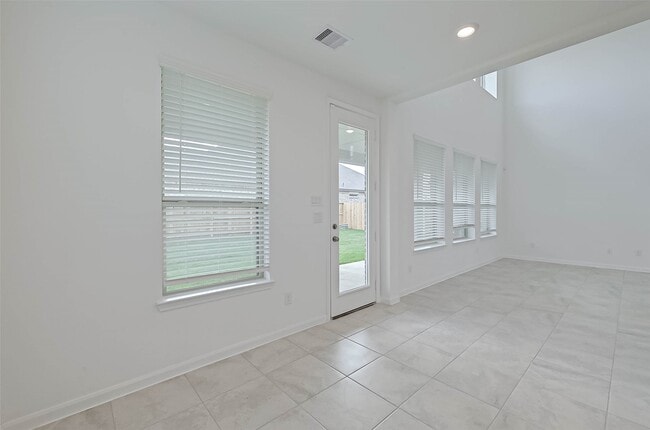 Building Photo - 4936 Sierra Ridge Dr