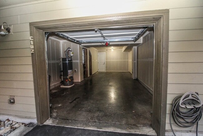 Building Photo - 19102 20th Dr SE