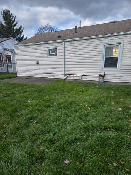 Building Photo - 46 B St