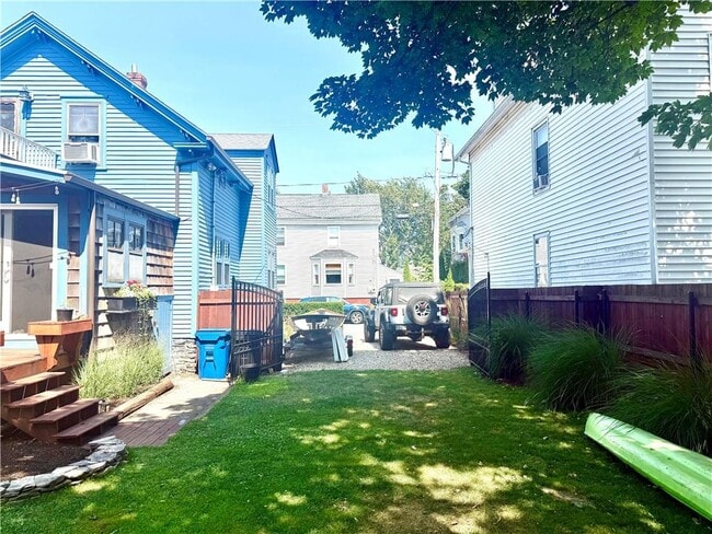 Building Photo - 26 Hall Ave