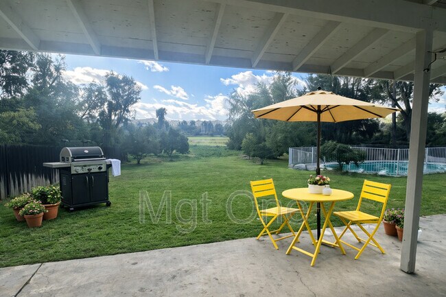 Building Photo - 2944 McAllister St