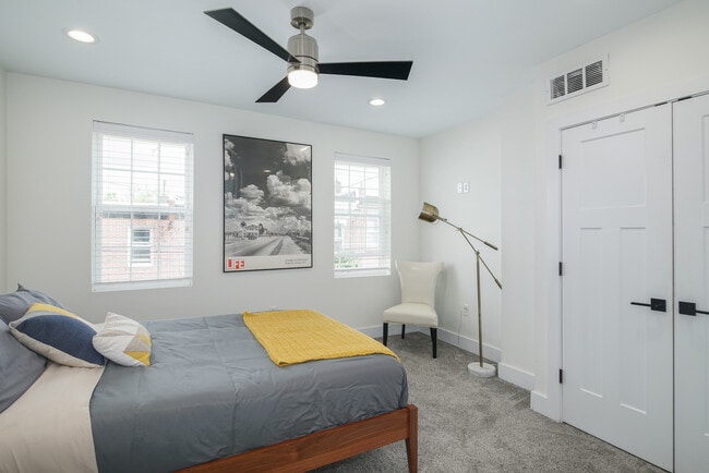 Building Photo - 2223 Taggert St