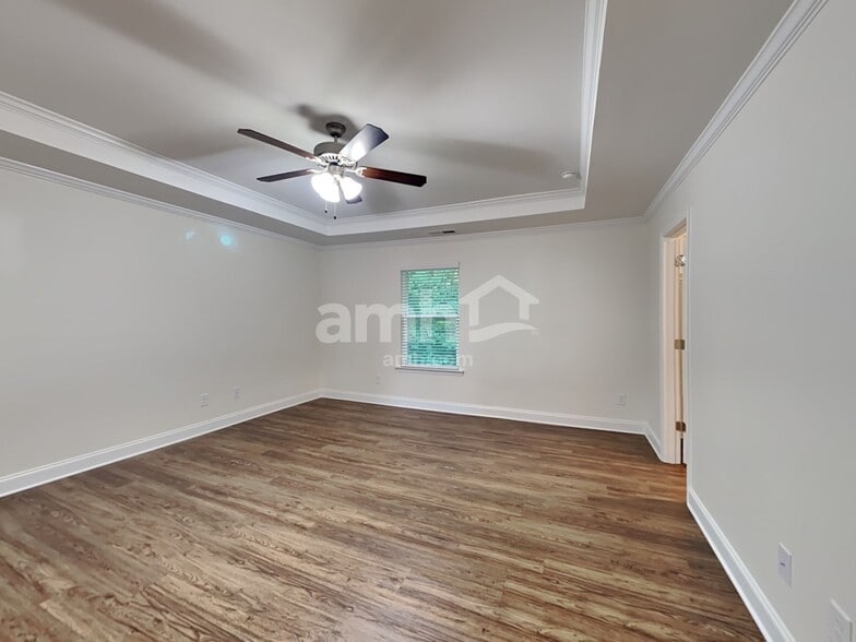 Building Photo - 3348 Okelly Dr